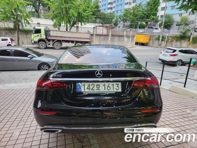 Mercedes-Benz E-класс W213 Exclusive, 2023 2