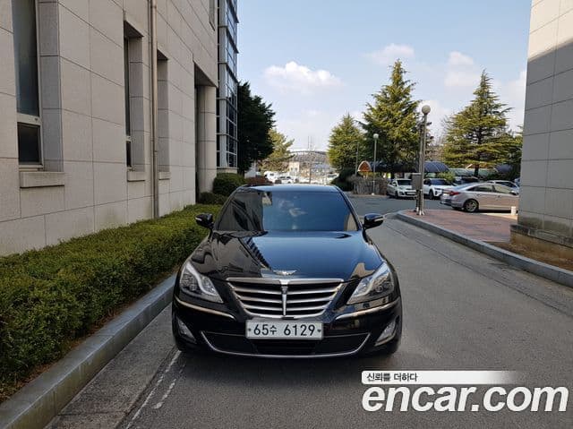 Hyundai Genesis Prada GP500, 2012 1