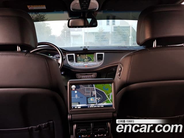 Hyundai Genesis Prada GP500, 2012 3