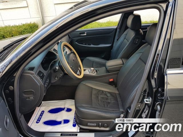 Hyundai Genesis Prada GP500, 2012 10