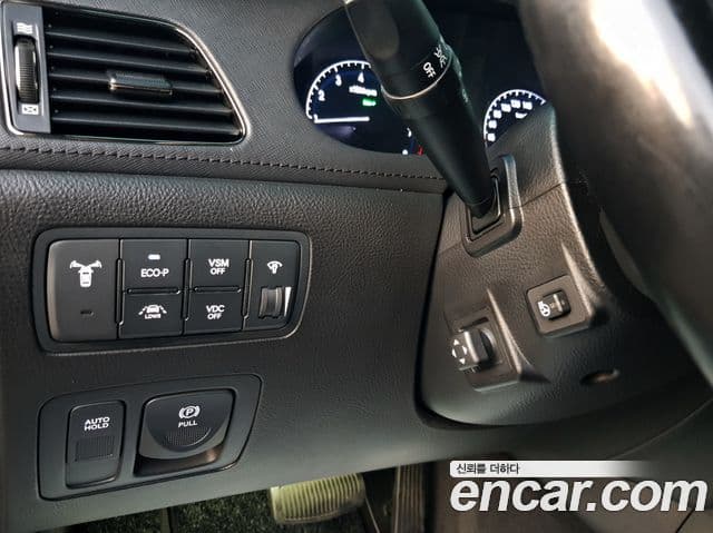 Hyundai Genesis Prada GP500, 2012 18