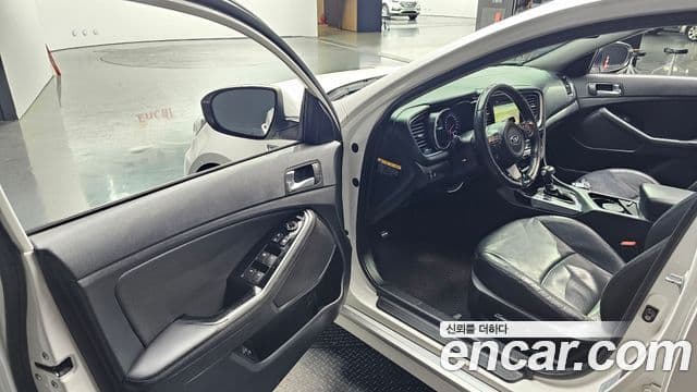 Kia K5 гибрид Noblesse, 2015 10