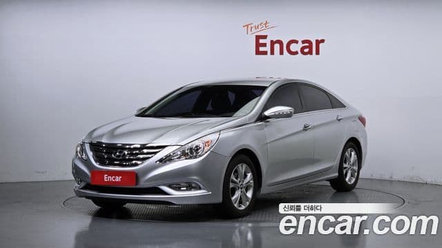 Hyundai YF Sonata Premier, 2011 1