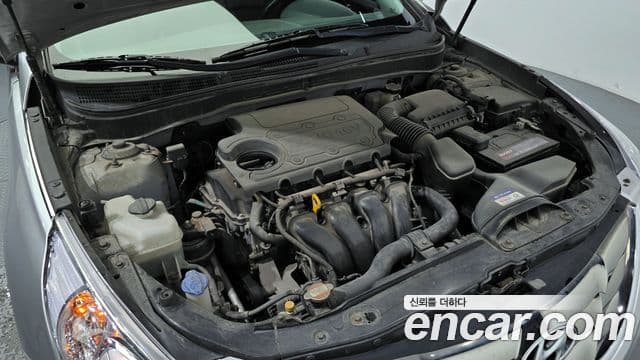 Hyundai YF Sonata Premier, 2011 6