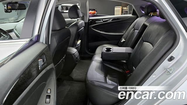 Hyundai YF Sonata Premier, 2011 12