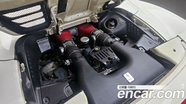 Ferrari 458 Spyder, 2013 6