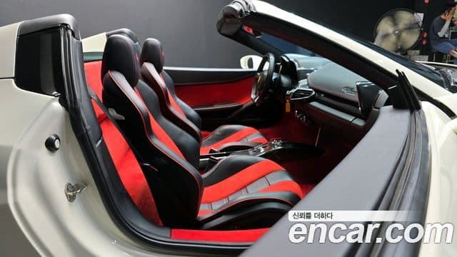 Ferrari 458 Spyder, 2013 10