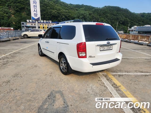 Kia Carnival R топовая версия, 2014 3