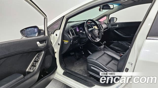 Kia K3 Trendy, 2013 11