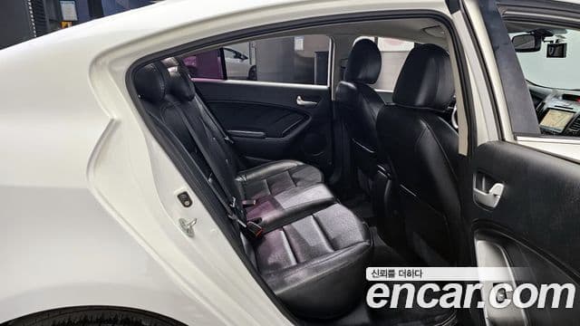 Kia K3 Trendy, 2013 12