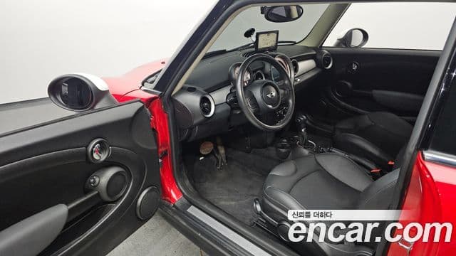 Mini Cooper SE, 2012 10