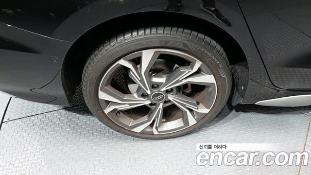 Audi A3 (8Y), 2023 все фото