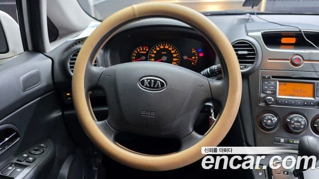 Kia 뉴카렌스 топовая версия, 2013 13