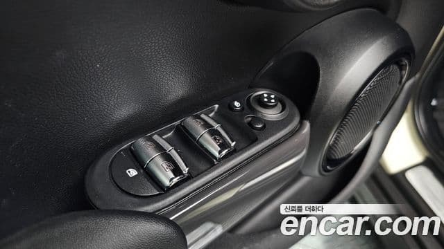 Mini Cooper D 3세대, 2016 18