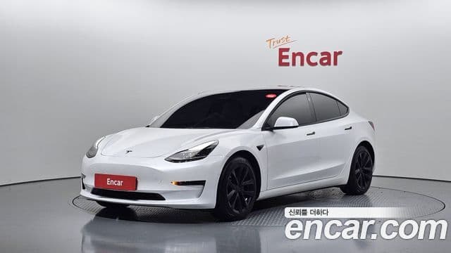 Tesla модель 3, 2022 1