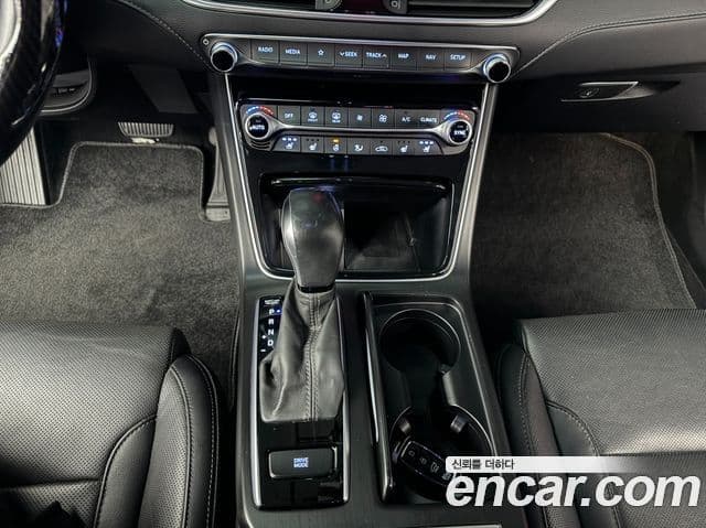 Hyundai Grandeur IG 3.0 LPi Modern (арендный автомобиль), 2018 10