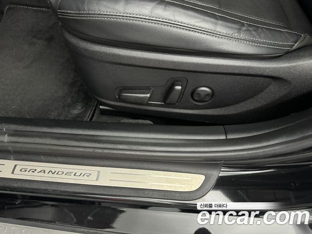 Hyundai Grandeur IG 3.0 LPi Modern (арендный автомобиль), 2018 12