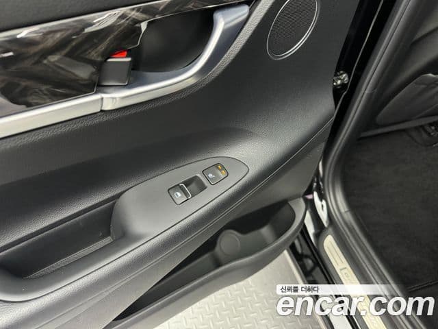 Hyundai Grandeur IG 3.0 LPi Modern (арендный автомобиль), 2018 13