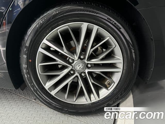 Hyundai Grandeur IG 3.0 LPi Modern (арендный автомобиль), 2018 18