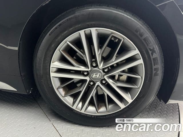 Hyundai Grandeur IG 3.0 LPi Modern (арендный автомобиль), 2018 20