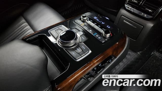 Genesis EQ900 Premium Luxury, 2017 18