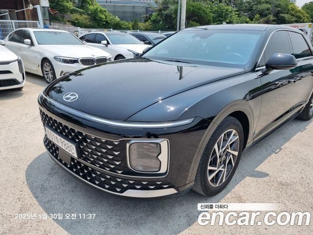 Hyundai Grandeur (GN7) Premium, 2023 1