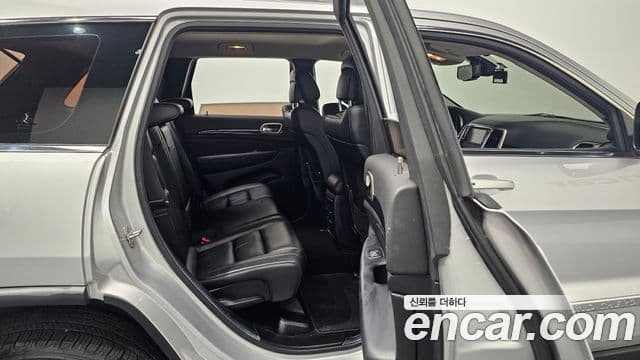 Jeep Grand Cherokee WK2, 2011 17