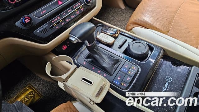 Kia All New Carnival бензин 9인승 High Limousine(компания по спецнадстройкам), 2017 9