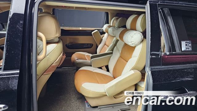 Kia All New Carnival бензин 9인승 High Limousine(компания по спецнадстройкам), 2017 11