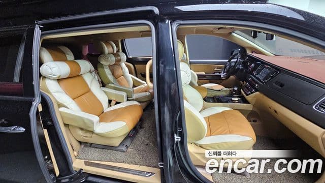 Kia All New Carnival бензин 9인승 High Limousine(компания по спецнадстройкам), 2017 12