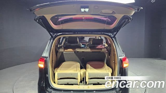 Kia All New Carnival бензин 9인승 High Limousine(компания по спецнадстройкам), 2017 20