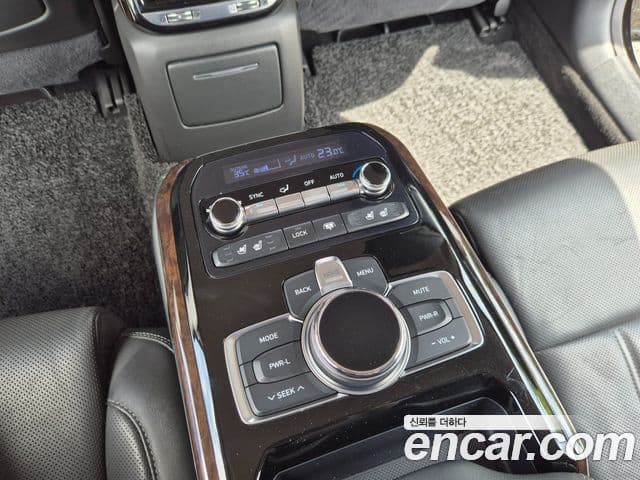 Genesis EQ900 Luxury, 2018 15