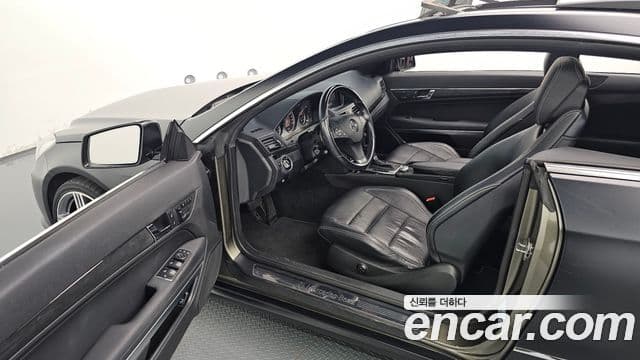 Mercedes-Benz E-класс W212 E350 купе, 2011 11