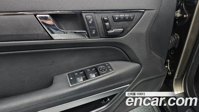 Mercedes-Benz E-класс W212 E350 купе, 2011 19