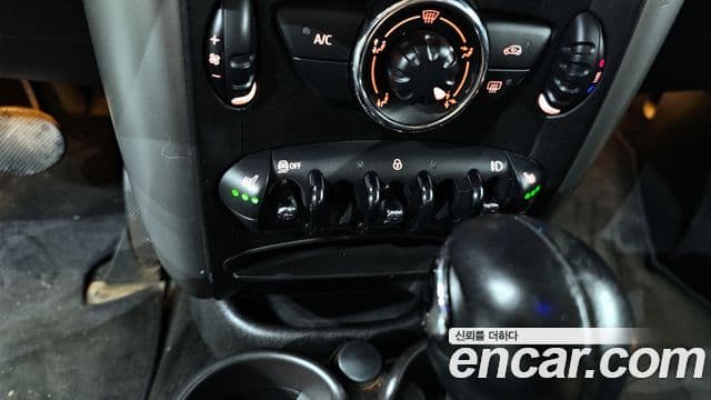 Mini Cooper D Countryman 1세대, 2013 16