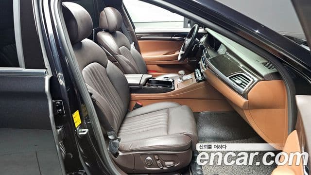 Genesis G90 Premium Luxury, 2020 10