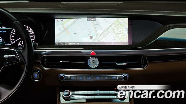 Genesis G90 Premium Luxury, 2020 14