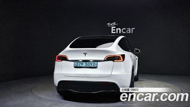 Tesla модель Y Standard Range RWD, 2021 4