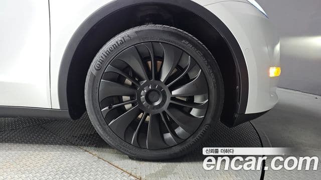 Tesla модель Y Standard Range RWD, 2021 все фото