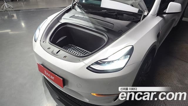 Tesla модель Y Standard Range RWD, 2021 6