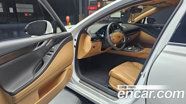 Genesis G80 (RG3) бензин 2.5 турбо AWD, 2024 11