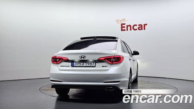 Hyundai LF Sonata 1.7 дизель Smart, 2016 4