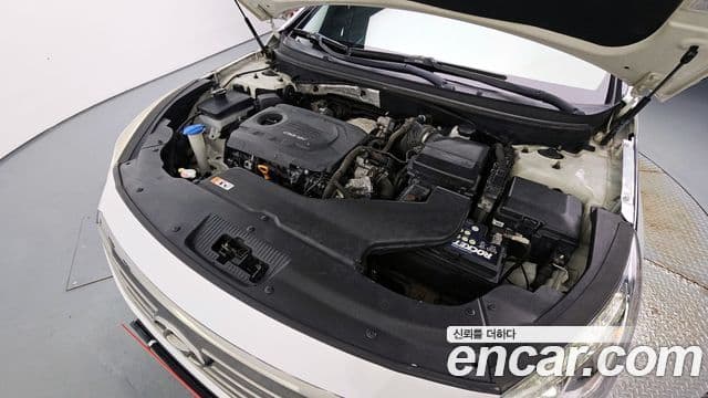 Hyundai LF Sonata 1.7 дизель Smart, 2016 6