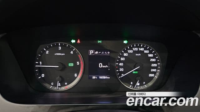 Hyundai LF Sonata 1.7 дизель Smart, 2016 8