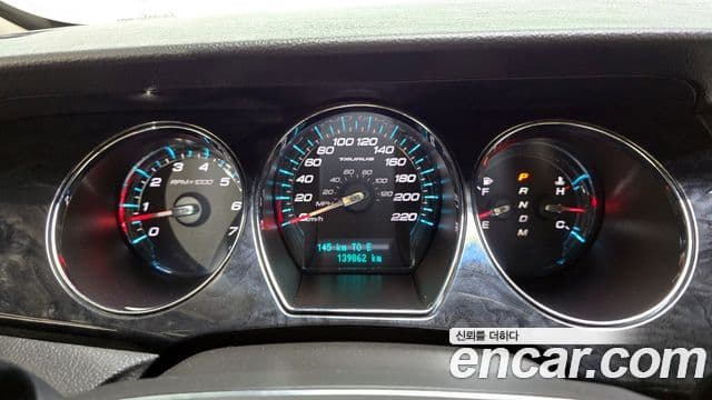 Ford New 토러스 6세대, 2012 8