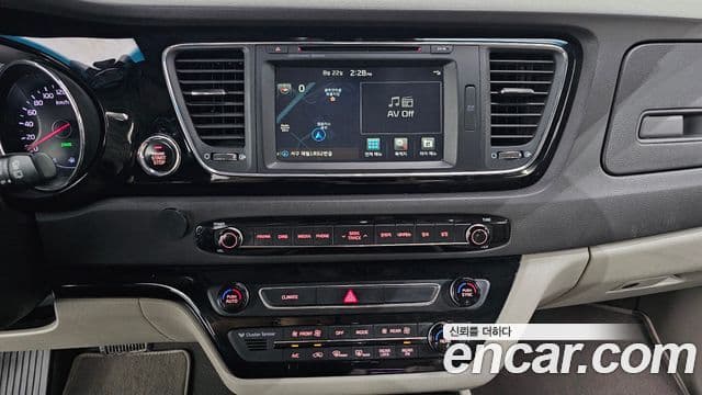 Kia All New Carnival President, 2016 13