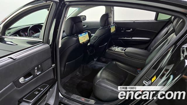 Kia K9 President, 2013 11