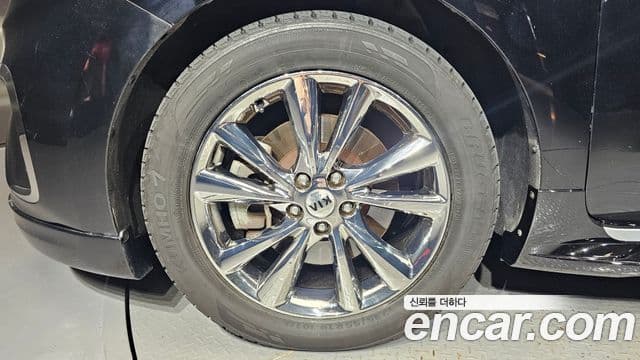 Kia The / новый New Carnival VIP, 2019 все фото