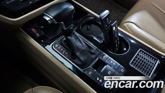 Kia The / новый New Carnival VIP, 2019 9