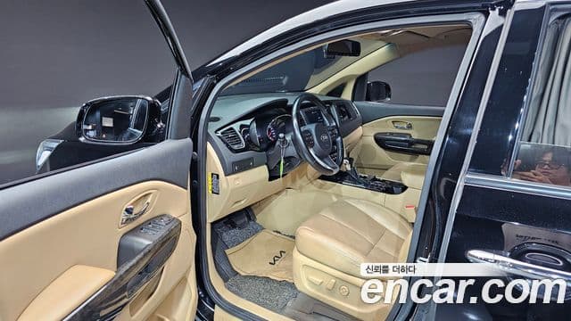 Kia The / новый New Carnival VIP, 2019 11